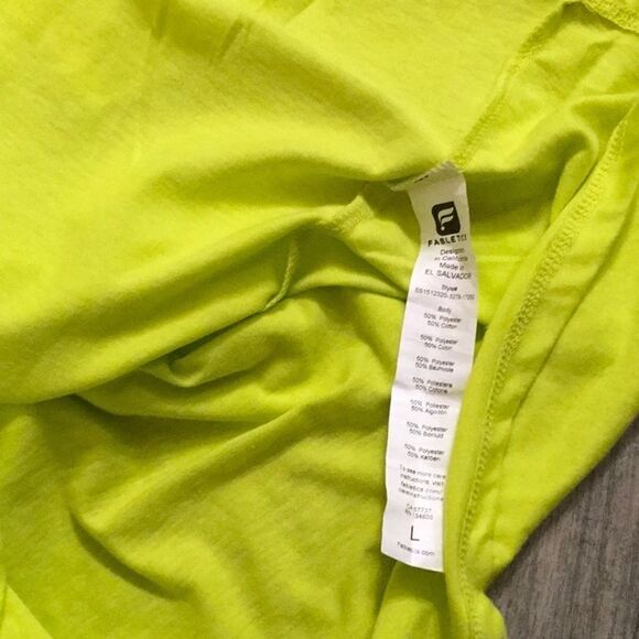Chartreuse Fabletics performance tee. Large - Picture 2 of 5